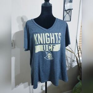 Knights Women's V-Neck Short Sleeve Tee - Gray